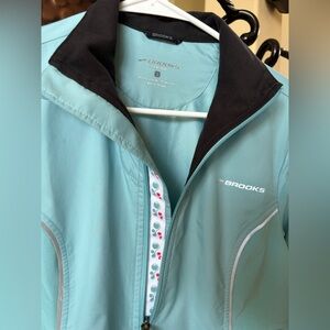 Brooks Aqua Shelter Technology Jacket with Black Trim-Size Small
